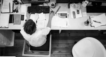 تبدیل وضعیت کارمندان قراردادی و پیمانی به رسمی چگونه است